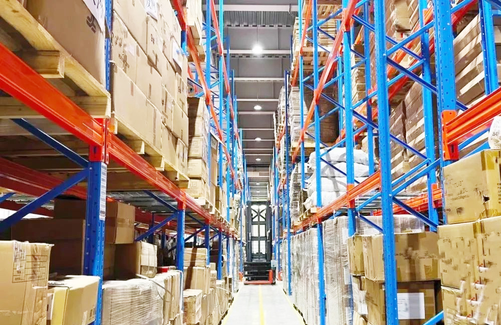 MiMA窄巷道搬运叉车.jpg MiMA窄巷道搬运叉车.jpg